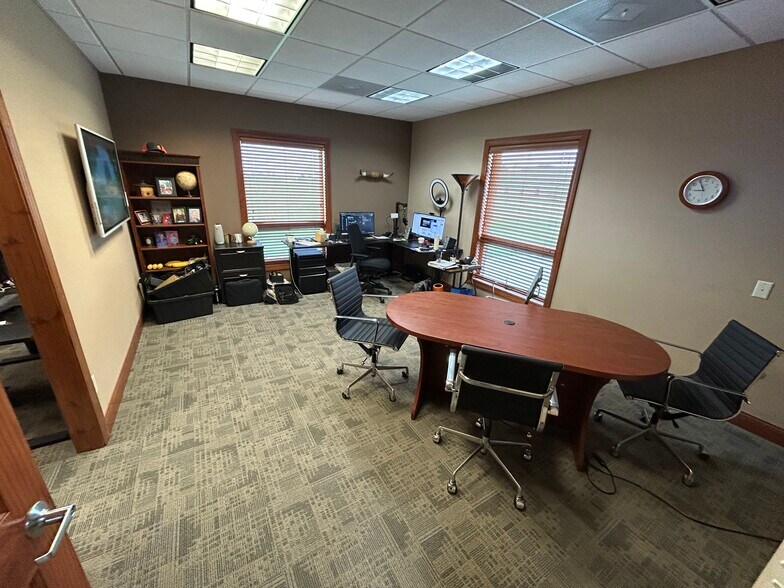 More Photos Of 1702 Tullamore Ave, Bloomington Office For Lease