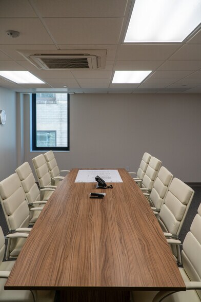 More Photos Of 312 E Wisconsin Ave, Milwaukee Medical For Lease