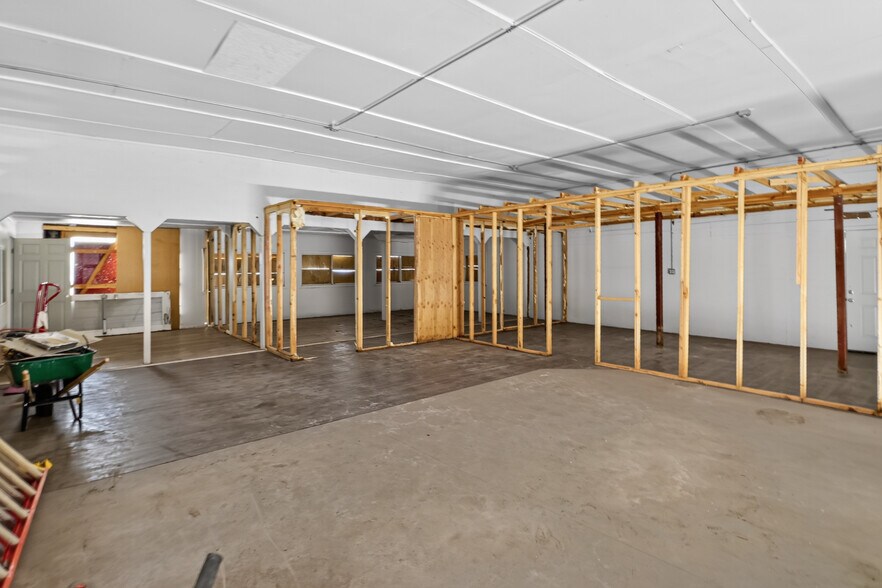 More Photos Of 5331 Easy St, Yreka General Retail For Sale