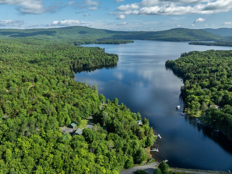 More Photos Of 15 Lower Wilson Pond Rd, Greenville Specialty For Sale