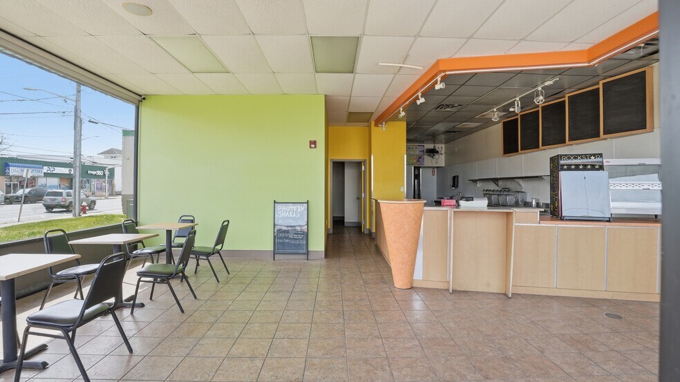 More Photos Of 2882-2904 Long Beach Rd, Oceanside Freestanding For Lease