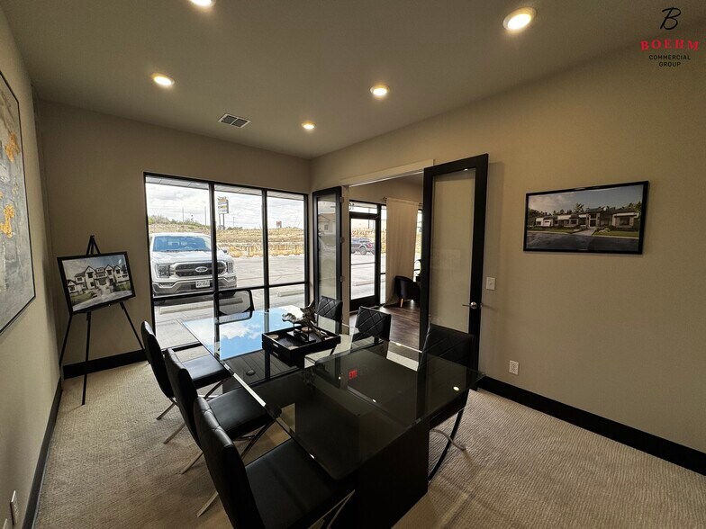 More Photos Of 12 Truss Dr, Boerne Freestanding For Lease