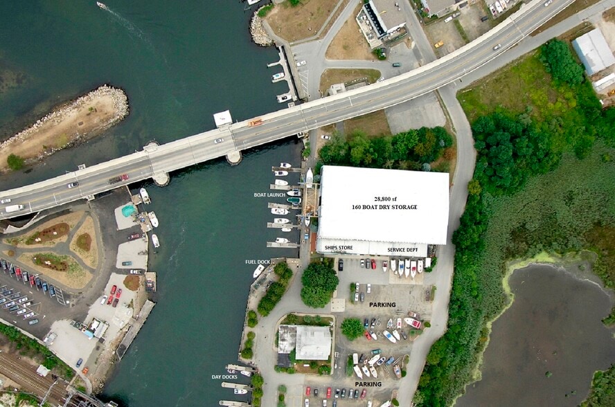 More Photos Of 8 River St, Waterford Marina For Sale