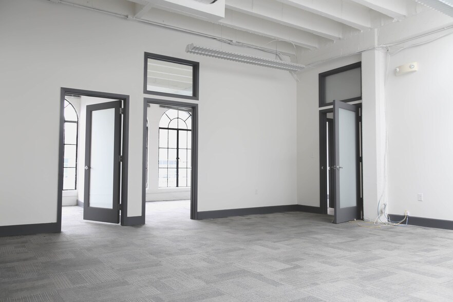 More Photos Of 1252-1256 Howard St, San Francisco Storefront Retail Office For Lease