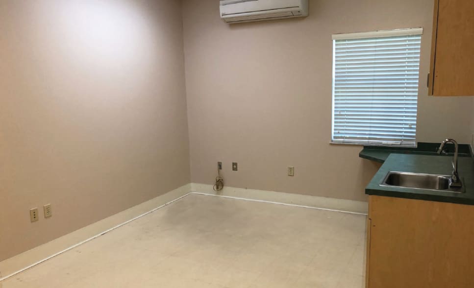 More Photos Of 1935-1949 SE Port St Lucie Blvd, Port Saint Lucie Medical For Lease