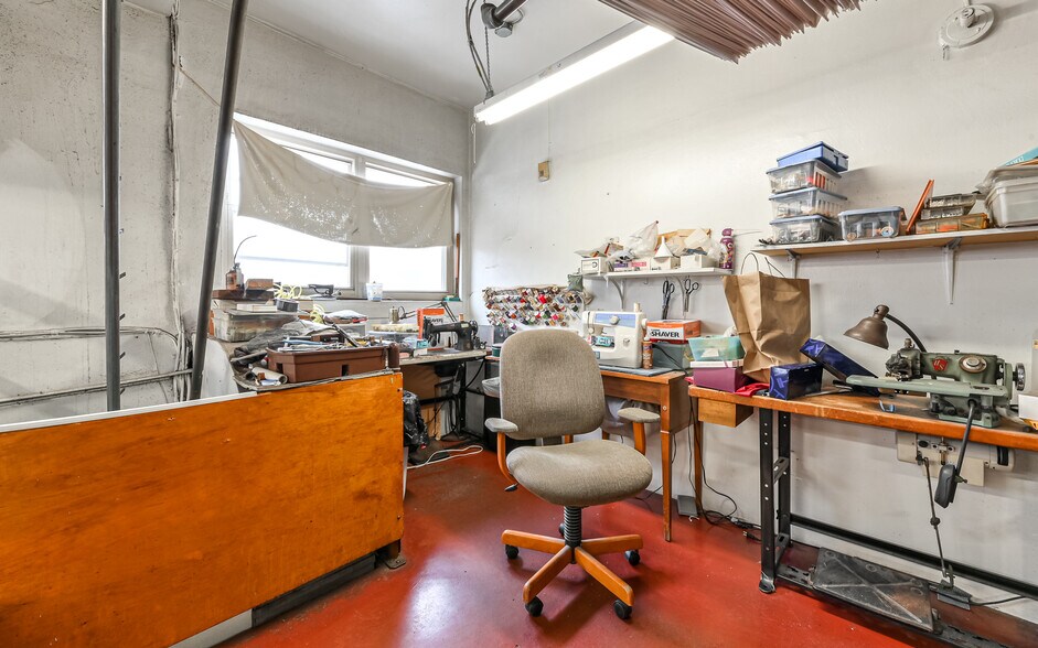 More Photos Of 4145 Brownsville Rd, Pittsburgh Storefront For Sale