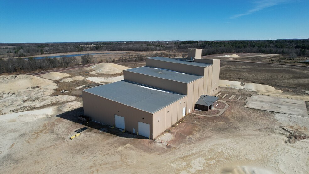 More Photos Of 512 County Highway SS, New Auburn Railroad Yard For Sale