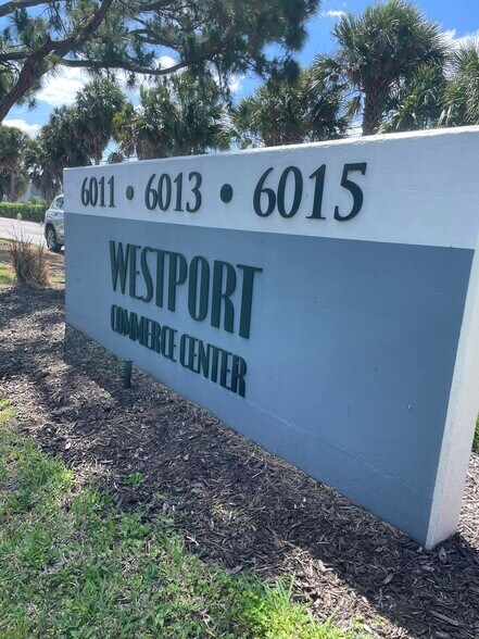 More Photos Of 6011 Benjamin Rd, Tampa Light Distribution For Lease
