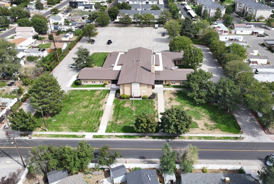 More Photos Of 8825 Monroe St, Sandy Specialty For Sale