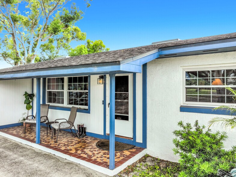 More Photos Of 7001 W Jones Ave, Mount Dora Airplane Hangar For Sale