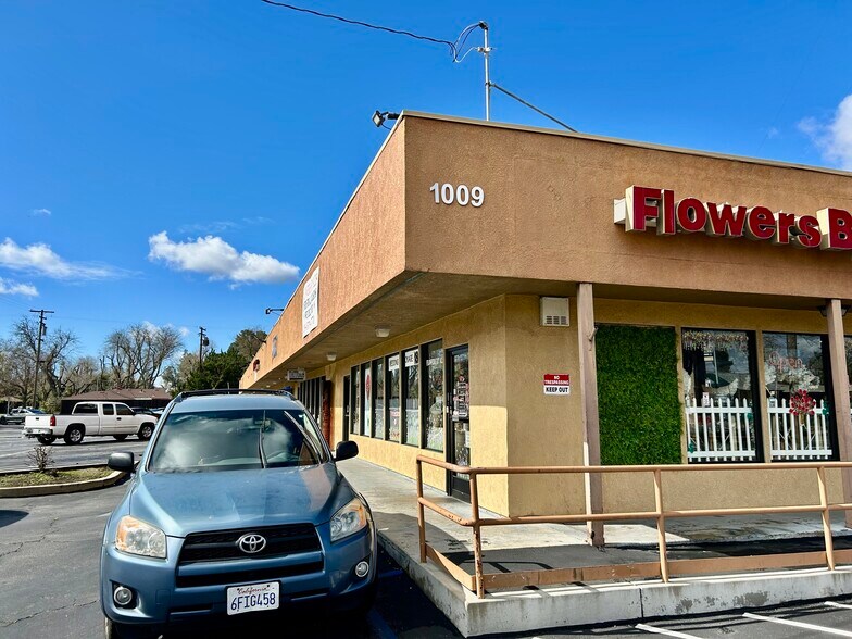 More Photos Of 1021 McHenry Ave, Modesto General Retail For Sale