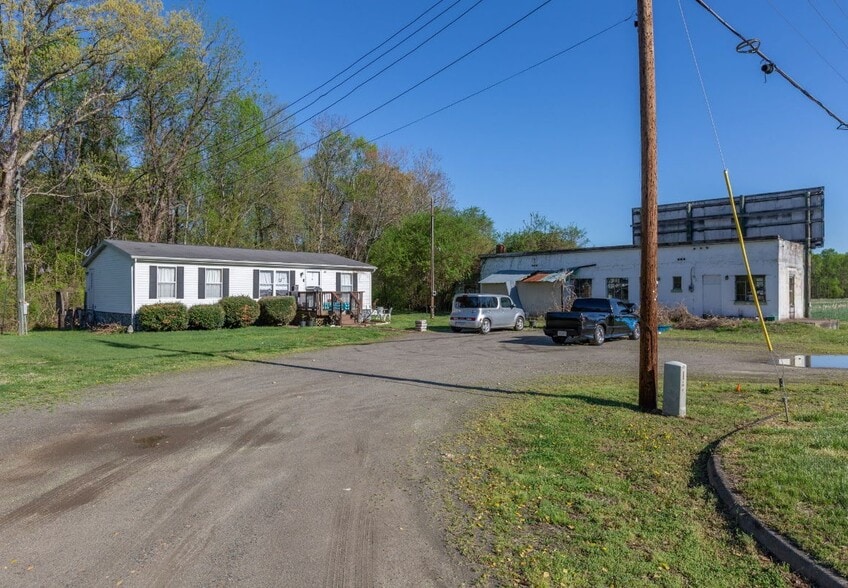 More Photos Of 8286-8294 James Madison Pky, King George Storefront Retail Residential For Sale