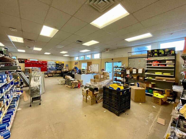 More Photos Of 1219 Lisbon St, Lewiston Freestanding For Lease