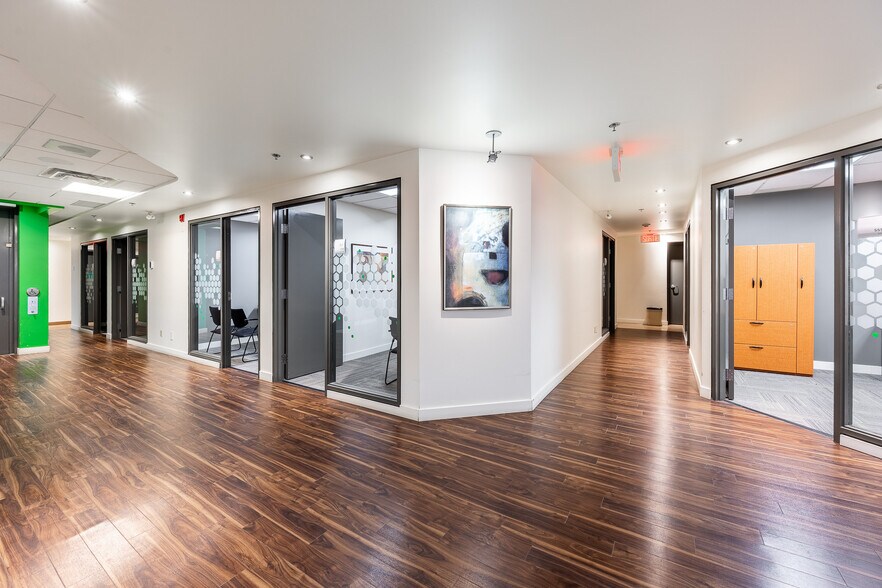 More Photos Of 250 Boul De La Concorde E, Laval Loft Creative Space For Sale