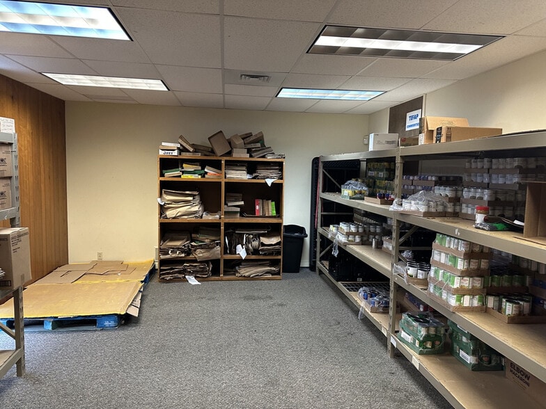 More Photos Of 234 S Kansas Ave, Topeka Office For Sale