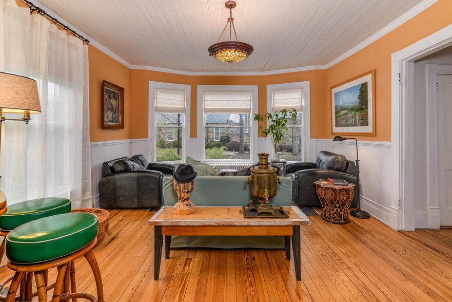 More Photos Of 145 Melrose Ave, Tryon Apartments For Sale