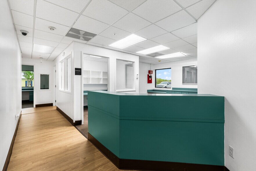 More Photos Of 845 37th Pl, Vero Beach Medical For Lease