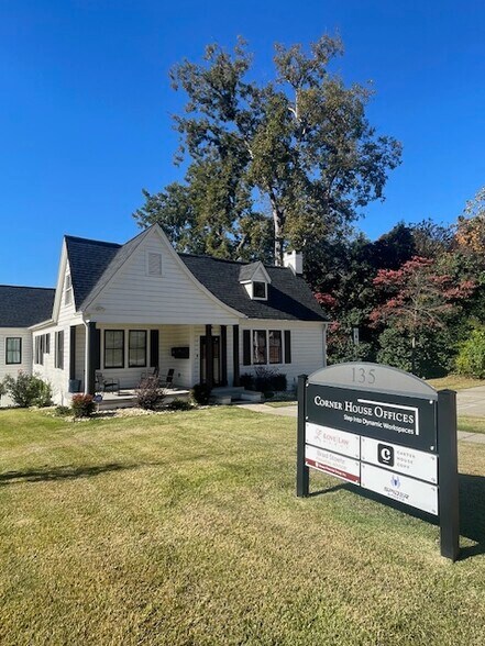 More Photos Of 135 Confederate St, Fort Mill Office Residential For Lease