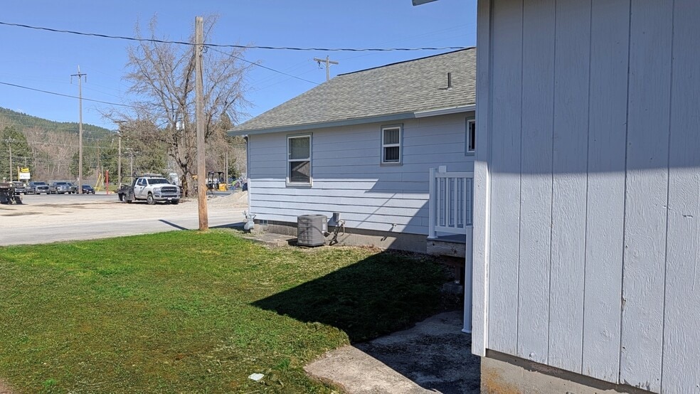 More Photos Of 108 N Division St, Pinehurst Medical For Sale