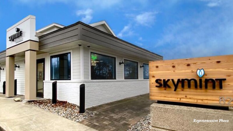 More Photos Of 120 N Main St, Camden Freestanding For Sale