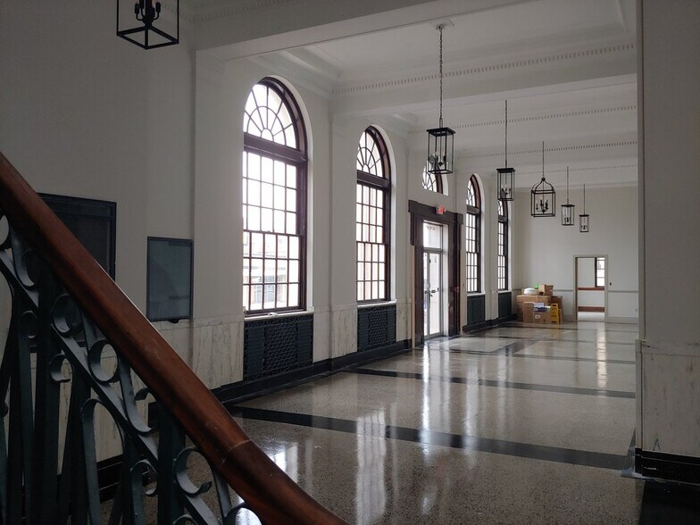 More Photos Of 100 Piedmont Ave, Bristol Office For Lease