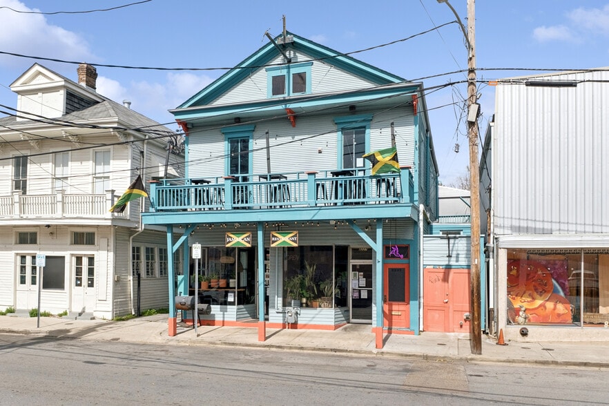 More Photos Of 8227-8229 Oak St, New Orleans Restaurant For Sale