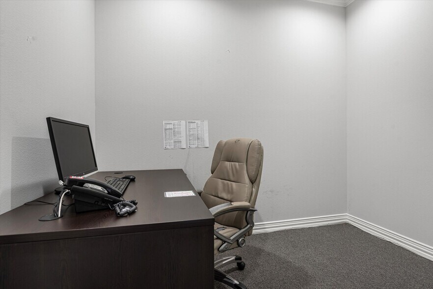 More Photos Of 425 Old Newman Rd, Frisco Medical For Sale