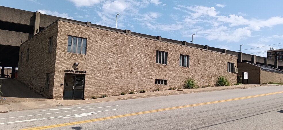 More Photos Of 251 7th St, New Kensington Medical For Sale