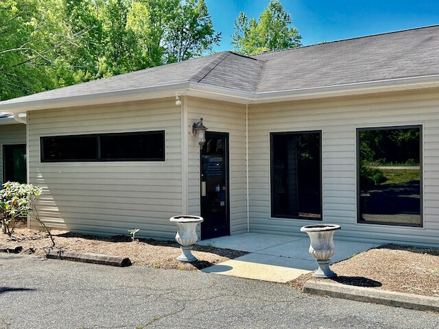 More Photos Of 415 Semora Rd, Roxboro Office For Sale