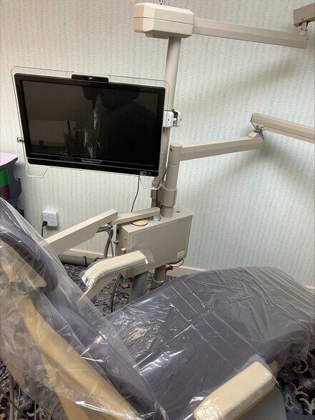 More Photos Of 901 Campus Dr, Daly City Medical For Lease