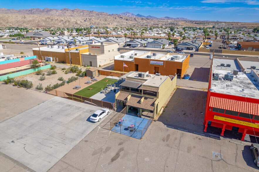 More Photos Of 877 Hancock Rd, Bullhead City Bar For Sale