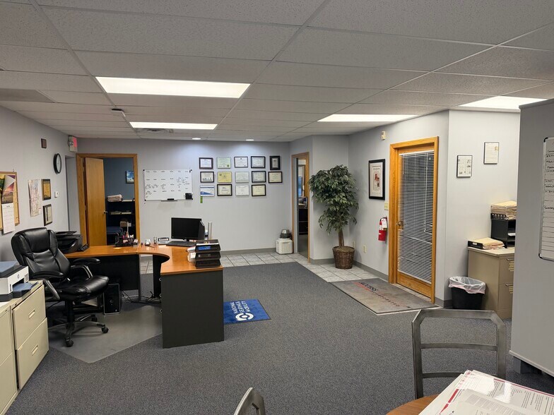 More Photos Of 2415 Gilchrist Rd, Akron Warehouse For Sale
