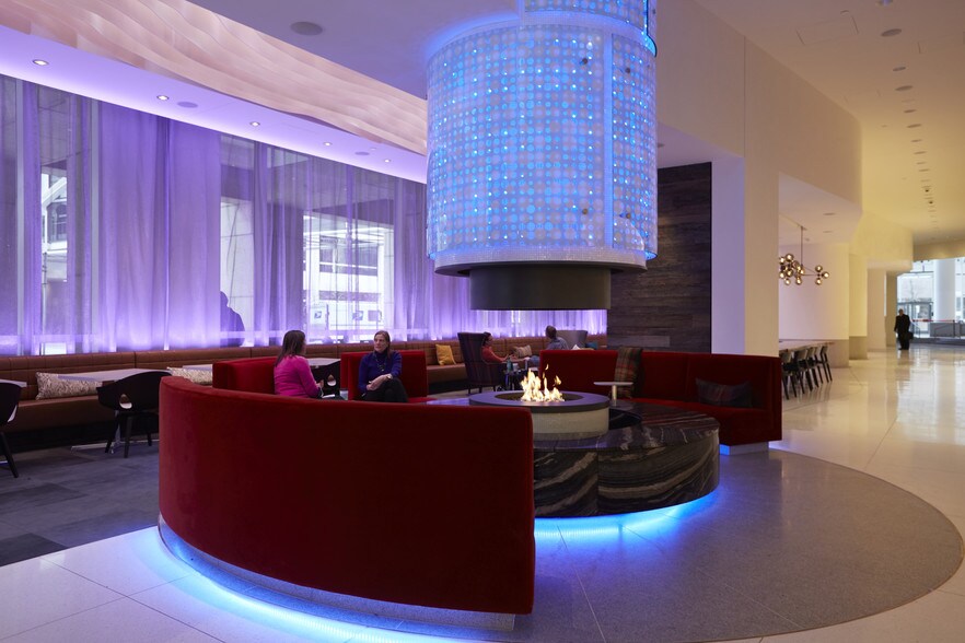 More Photos Of 225 S 6th St, Minneapolis Office For Lease