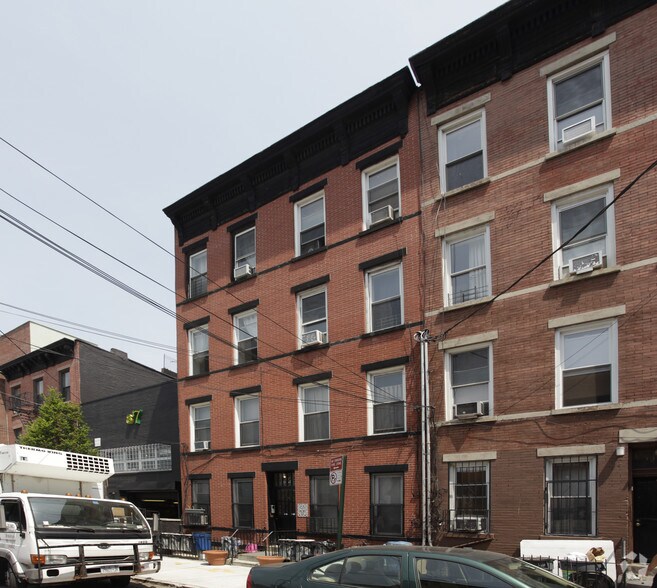 More Photos Of 89 Luquer St, Brooklyn Apartments For Sale