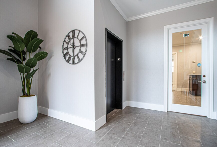 More Photos Of 2250 Pool Rd, Grapevine Office Residential For Sale