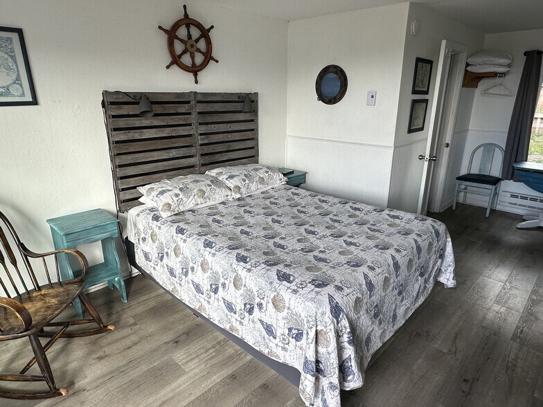 More Photos Of 640 Highway 101 N, Yachats Hotel For Sale