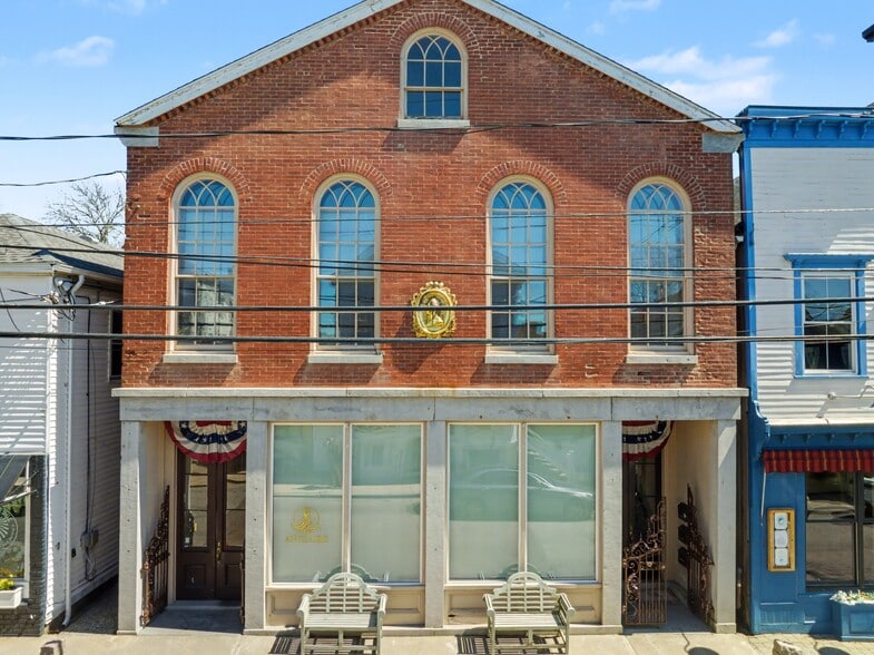 More Photos Of 145 Water St, Stonington Storefront Retail Office For Sale