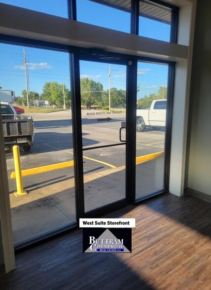 More Photos Of 3130 E 7th St, Joplin Freestanding For Lease