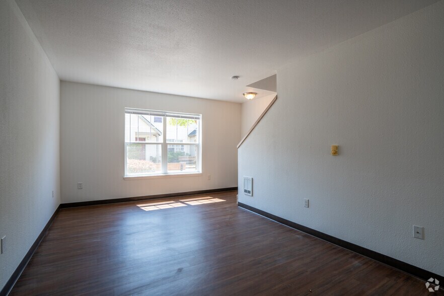 More Photos Of 1301-1371 E Santiam St, Stayton Apartments For Sale