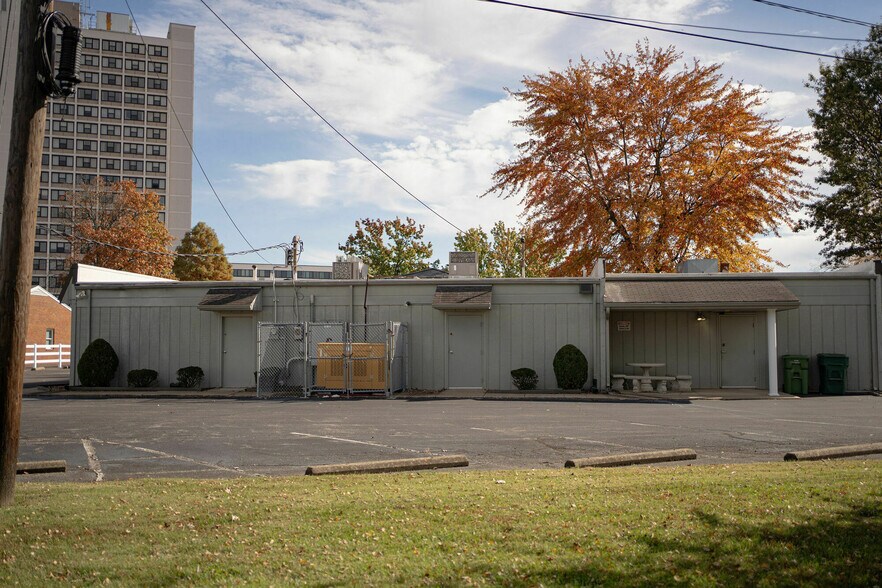 More Photos Of 725 Harvard Dr, Owensboro Coworking Space