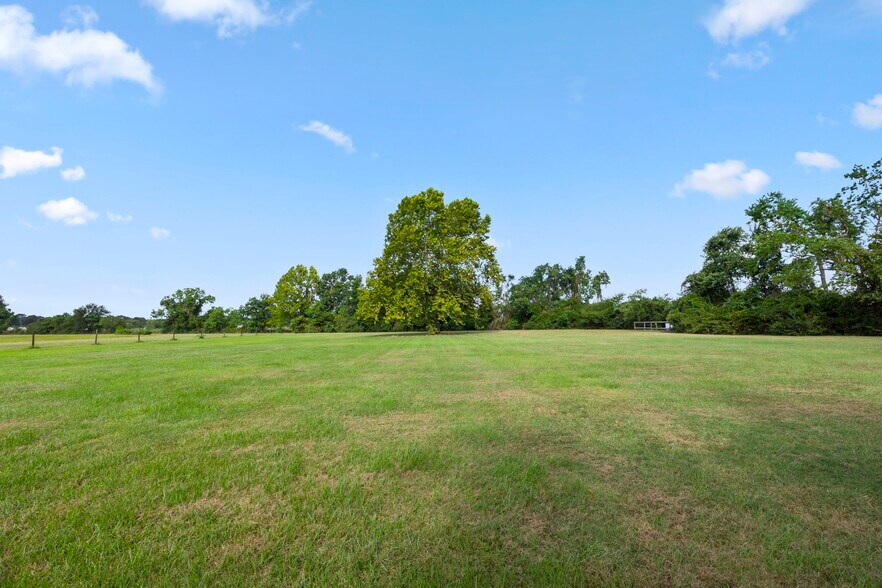 More Photos Of 18541 Mueschke Rd, Cypress Restaurant For Sale