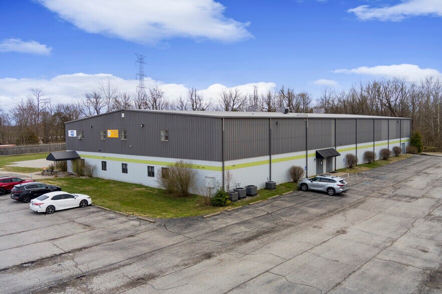 More Photos Of 11515 Highway 31, Sellersburg Light Distribution For Lease
