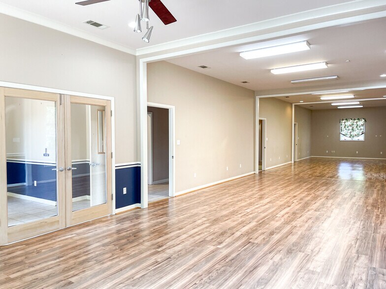 More Photos Of 10527 Kentshire Ct, Baton Rouge Office For Lease
