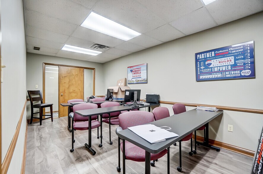 More Photos Of 8900 N Dixie Dr, Dayton Medical For Lease