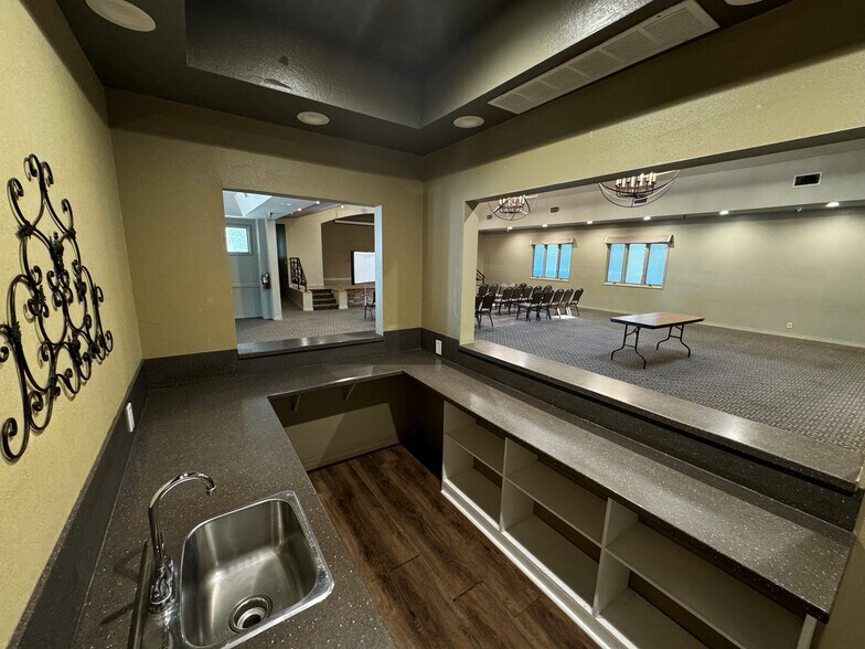 More Photos Of 1400 N Westlake Blvd, Westlake Village Lodge Meeting Hall For Lease