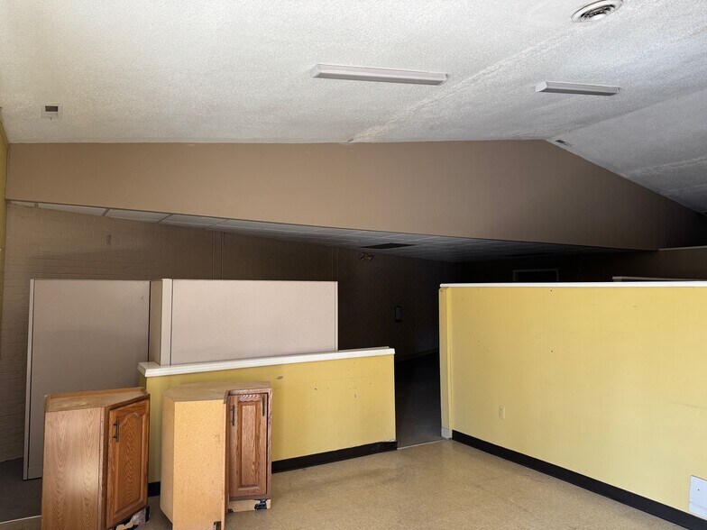 More Photos Of 9199 Olde Eight Rd, Northfield General Retail For Lease