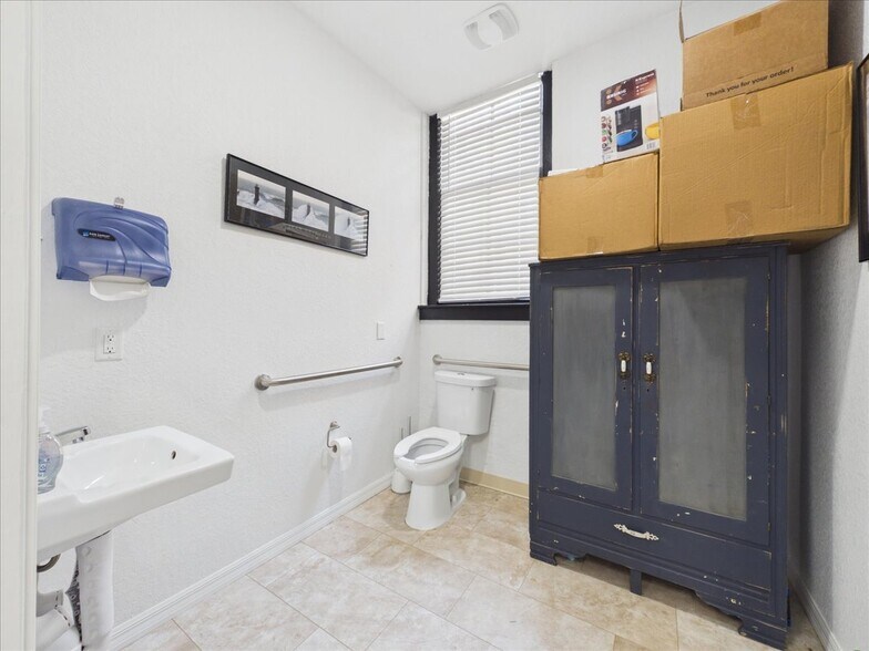 More Photos Of 621 St Johns Ave, Palatka Storefront For Sale