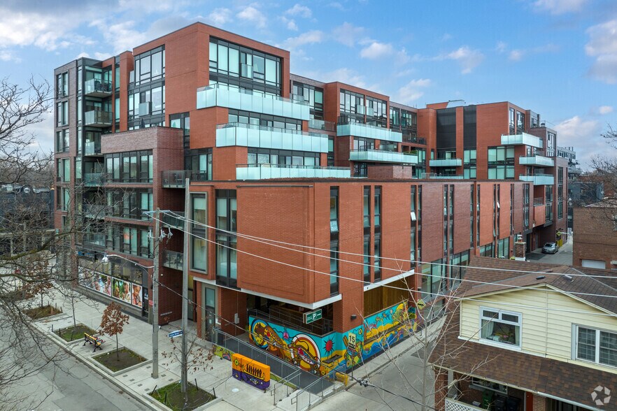 More Photos Of 875-877 Queen St E, Toronto Apartments For Lease