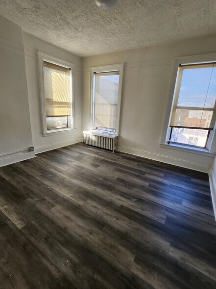 More Photos Of 403 Broadway, Brooklyn Apartments For Sale
