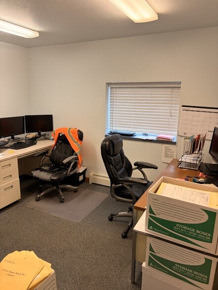 More Photos Of 128 Oyster Bay Ave, Bremerton Industrial For Lease